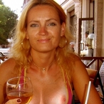 Arianne - Gay club à Visperterminen Profil de Arianne, 28 ans, Gay club à Visperterminen (Valais)